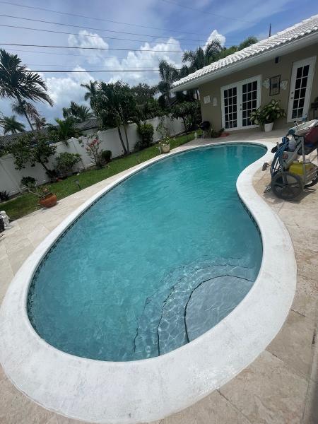 Wet N Clean Pool Service