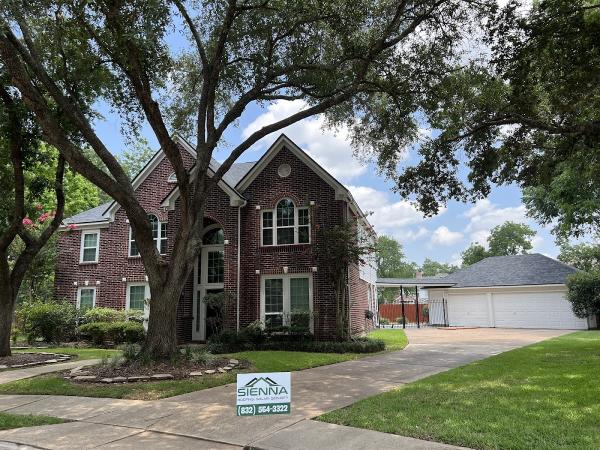 Sienna Roofing & Solar