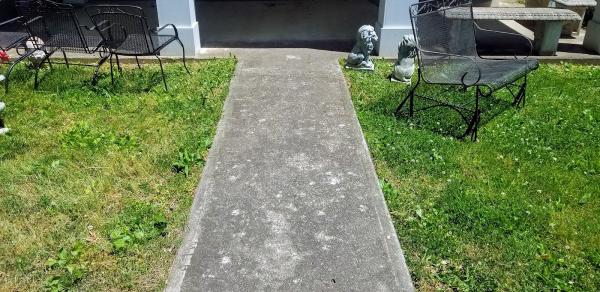 Deluxe Power Washing LLC