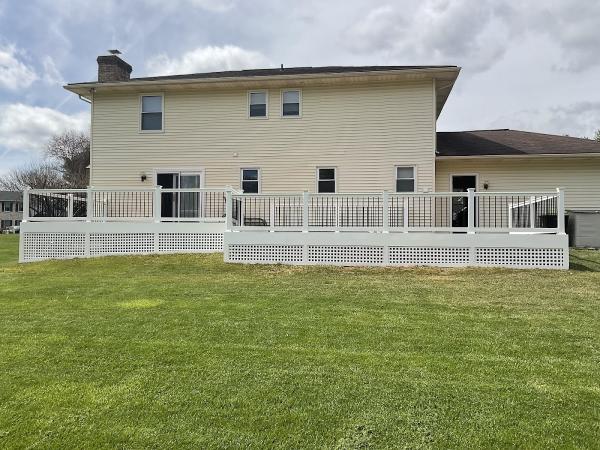 Creative Deck Designs & Fence
