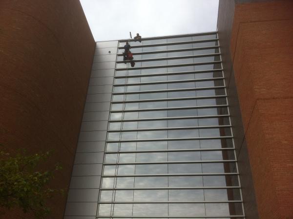 Advanced Window Cleaning Services