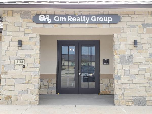 Om Realty Group