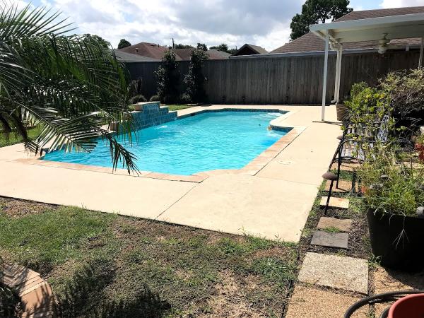 Bestbank Pools Cleaning and Maintenance