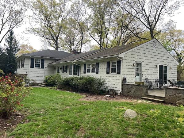 BLT Roofing & Gutters LLC