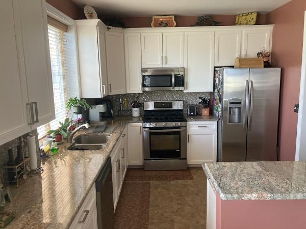Counter Edge LLC Cabinets & Refacing