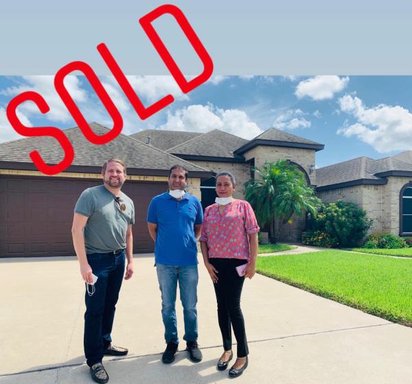 De La Garza Realty Group