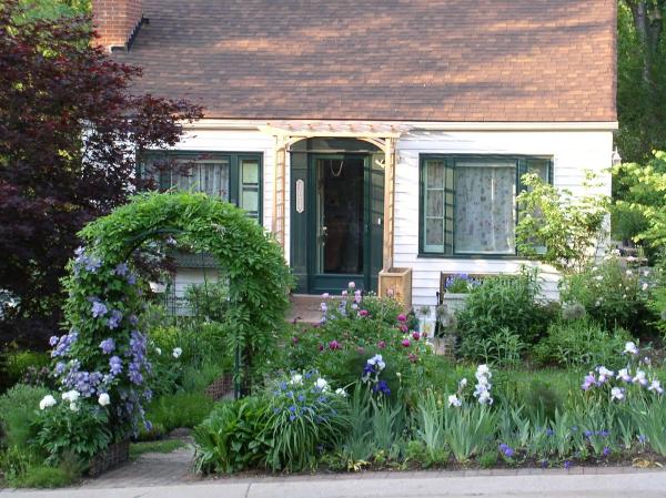 Glorious Gardens