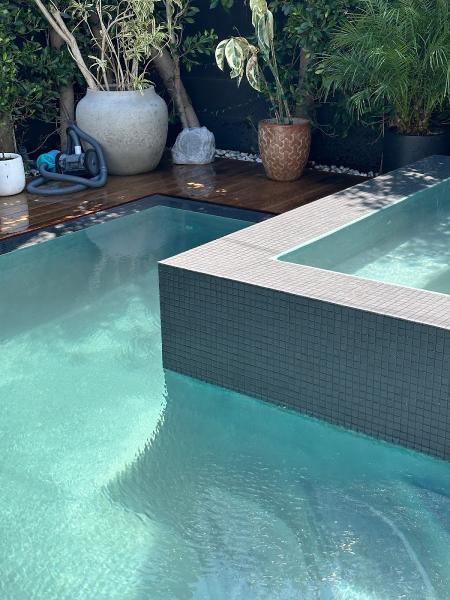 Specialty Aquatic Tile Cleaning