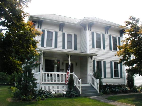 Custom Gutter and Exteriors