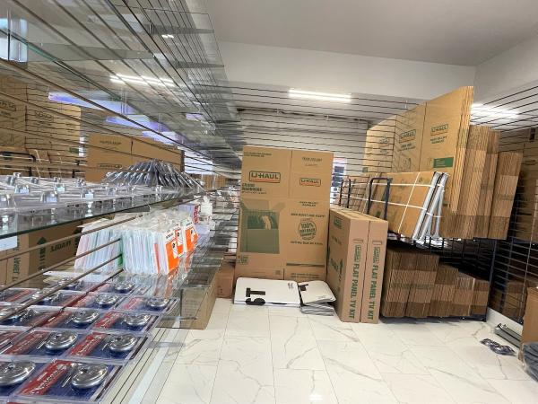 Storage World