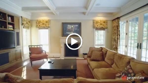 Vittoria Logli -Top Real Estate Agent Glenview IL