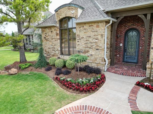 Pristine Lawn + Landscape
