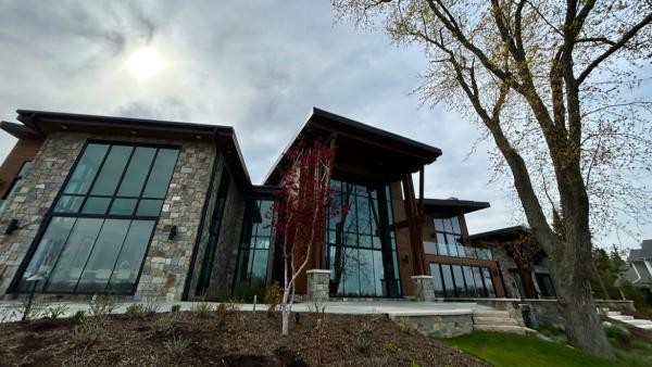 Super Clean Windows & Gutters