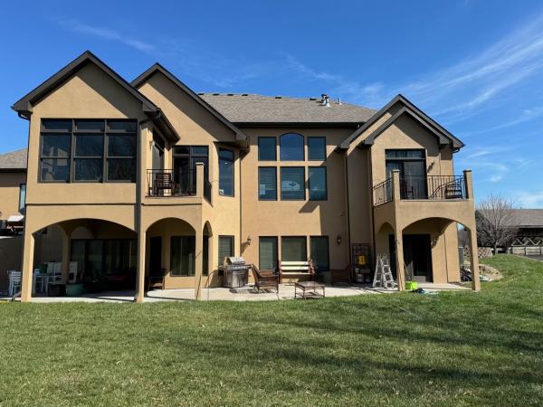 LH Home & Exterior