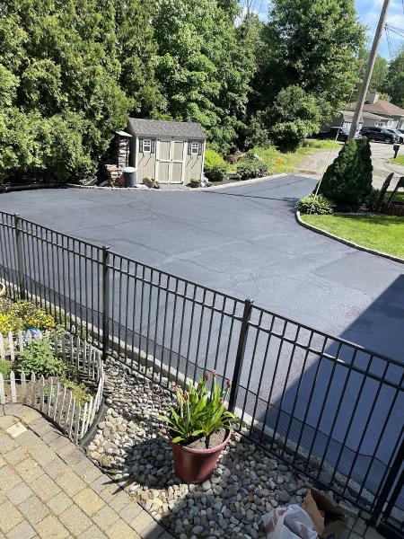 Noce's Paving and Sealcoating LLC