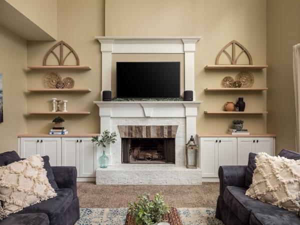 Latitude 33 Design & Construction