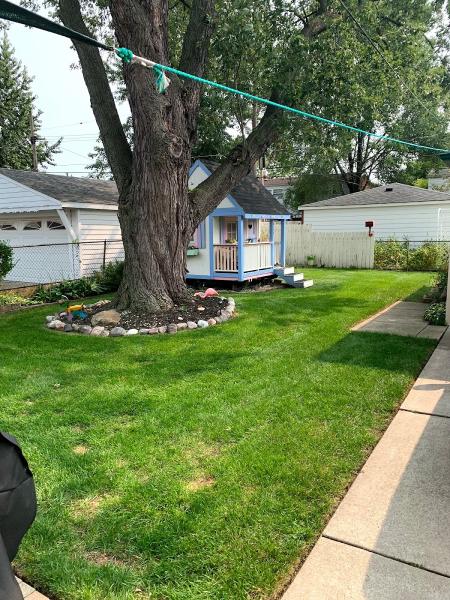 Hawkeye Lawn Maintenance LLC