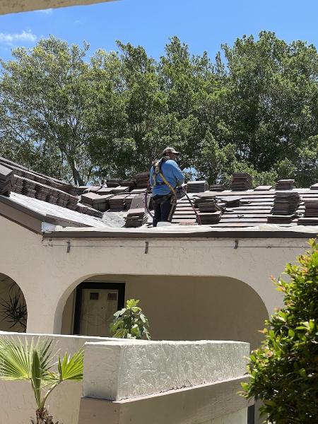 Distinctive Roofing