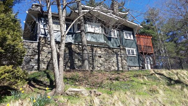 Housescapes