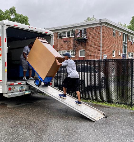 B & M Moving and Cleaning Services LLC