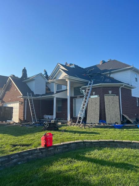 Bella's Roofing