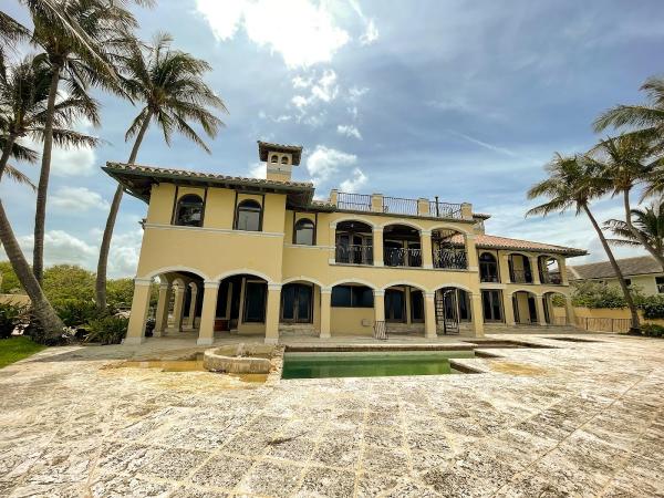 Island Harbor Custom Builders