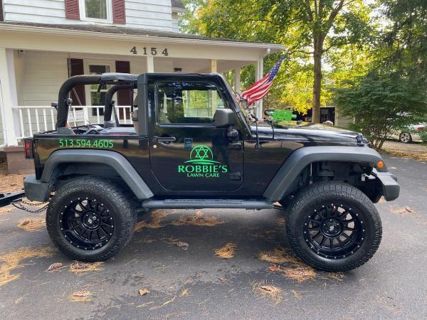 Robbie's Lawn Care