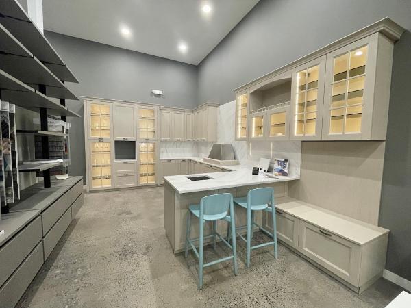 Centro by Eunik Interiors