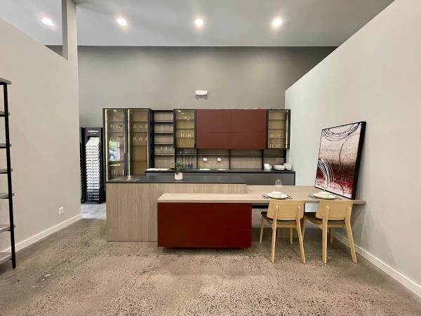 Centro by Eunik Interiors