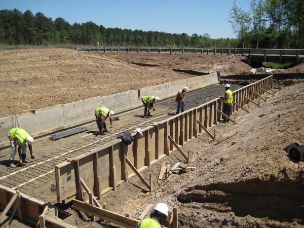 Paramount Construction Group