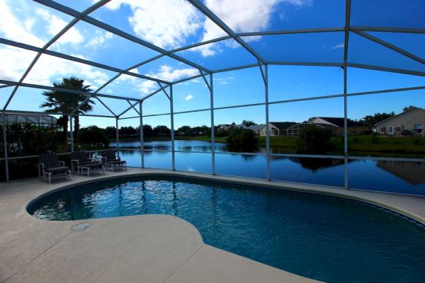 Showplace Realty