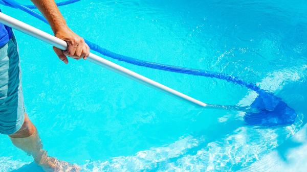 Kissimmee Neighborhood Pool Service