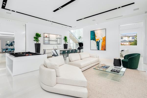 MYN Luxury Homes Corporation