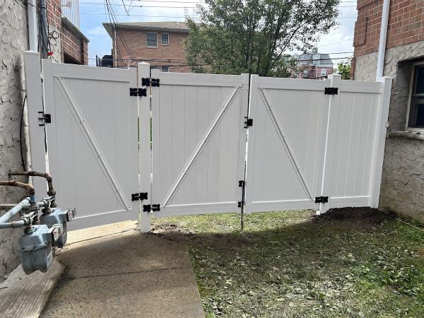 Eagle Fence Inc