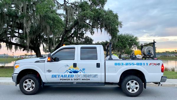 Detailed Exterior Power & Soft Wash