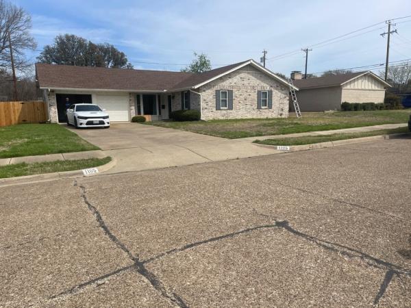 911 Exteriors Roofing & Fence