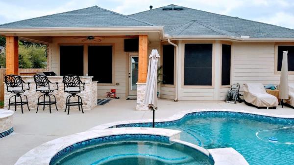 Estrada Solar Screens