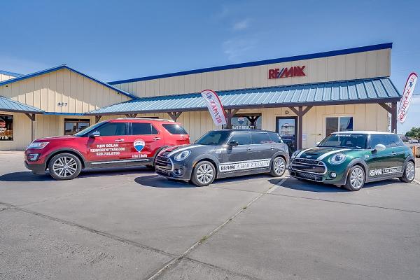 Kenworthy Team @ Re/Max A Bar Z Realty