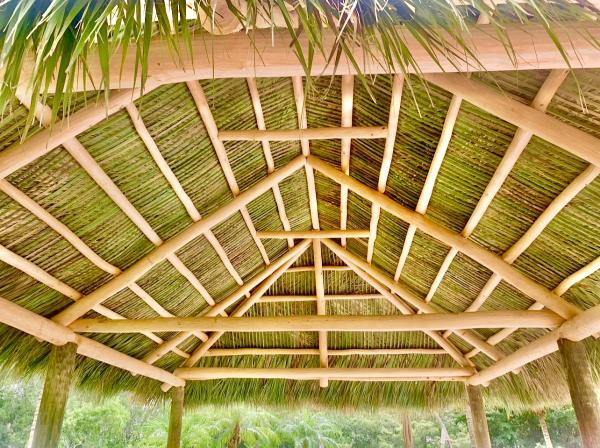 Ronnie's Seminole Chickee / Tiki Huts