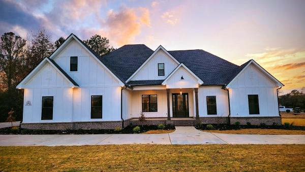 Vanguard Custom Homes