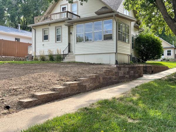 J & V Landscaping & Housekeeping