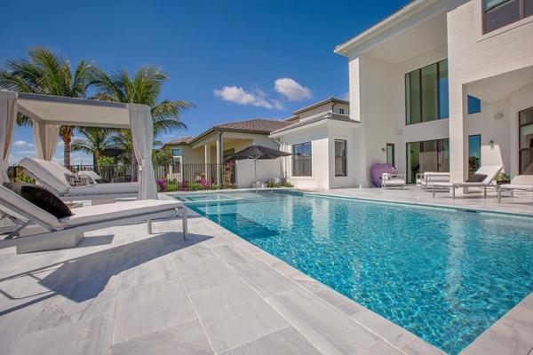 Select Lakeland Pavers