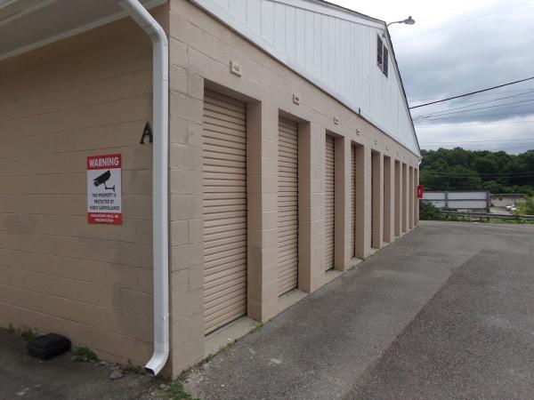 The Lockup at Hunting Hills