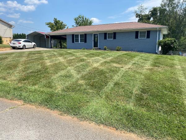 Lee's Lawn Care