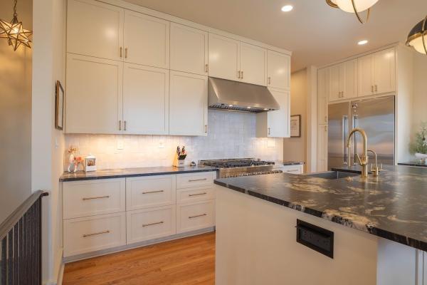 Knoxville Custom Cabinets