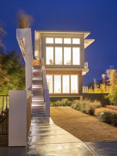 J.long Custom Homes