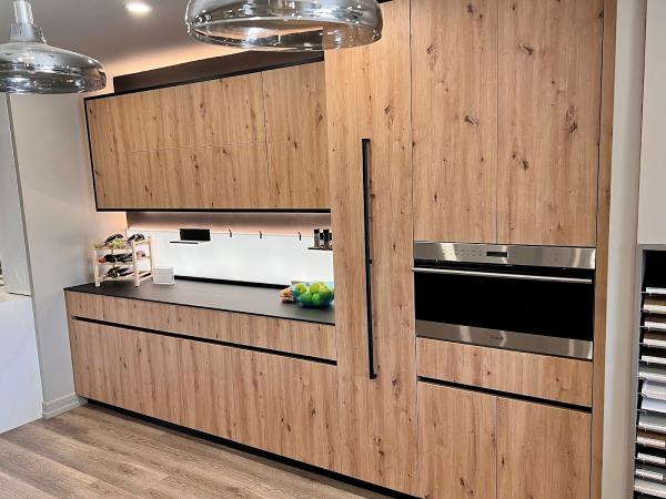 Muretti Queens Showroom: Italian Kitchens & Closets