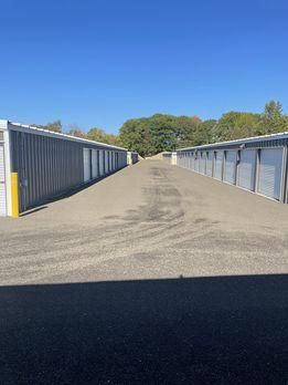 Great Lakes Self Storage LLC
