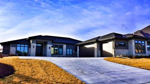 Arroyo Exteriors / Arroyo Roofing