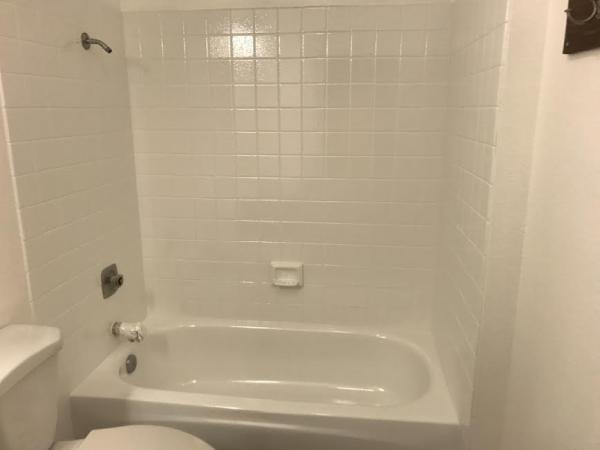 One Day Bathtub Refinishers